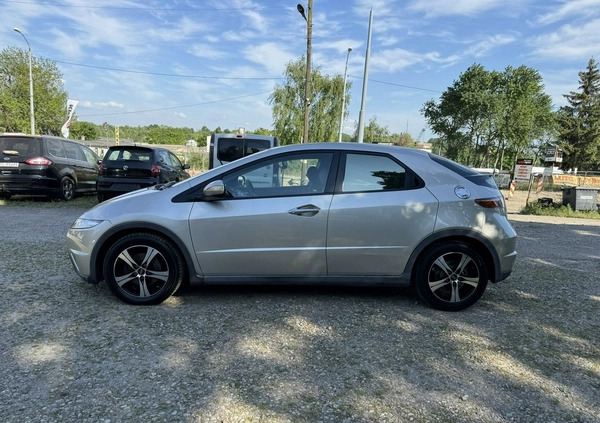 Honda Civic cena 17900 przebieg: 135306, rok produkcji 2006 z Kostrzyn małe 562